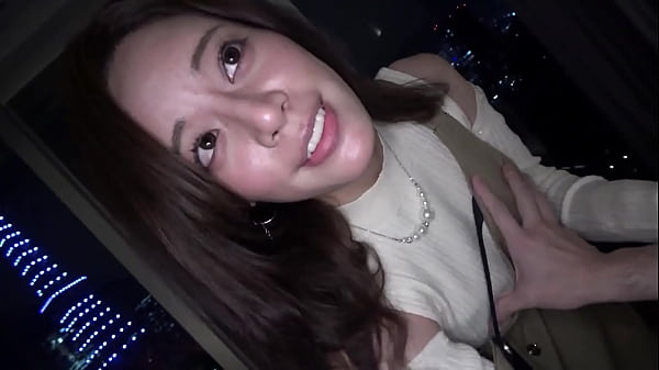 家庭では良き妻、外ではドMな淫乱雌犬！ホテルまで我慢できない…スリルとチ●ポを同時に味わう喉奥拡張セルフイラマ！首●め&スパンキングで美しい顔面と美尻を真っ赤に染めて本能剥き出しで求めあう！引き締まった美体をエビ反り連続ハメ潮絶頂！ Part2