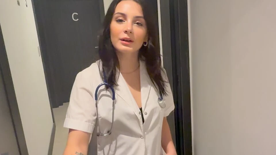 Horny Nurse Cures Patient’s Cock with a Great Blowjob – Almendra Gala
