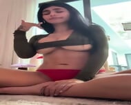 Mia Khalifa – Household Chillin