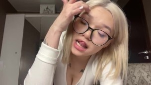 POV: Daddy’s girl wants to suck