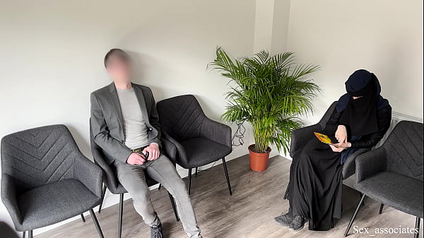 Public Dick Flash in front of an Arab MILF in a Hospital Waiting Room went so wrong ….