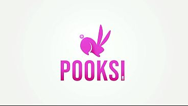 Amira S Gets On That Desk To Pleasure That Horny Clit & Labia!