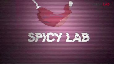 Big butt anal plug for slutty MILF