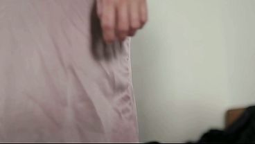 BOKEP INDO LAGI NYOBAIN ROK BARU TIBA TIBA DI ENTOT DARI BELAKANG