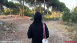 قحبة لبنانية تفرك كسها بالطبيعة وتركب زب صناعي ملون