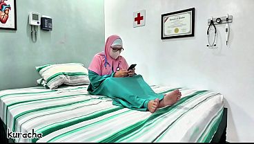 Doctor live call with her secret boyfriend on her breaktime on her Duty