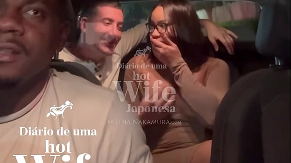 Esposa asiática gostosa oferecida pelo marido corno como forma de pagamento pelo Uber