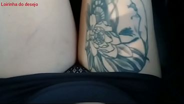 Fiz uma loucura me masturbei dentro do carro do uber