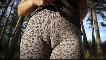 Girl Teases Her Big Cameltoe In Leopard Leggings Outdoors