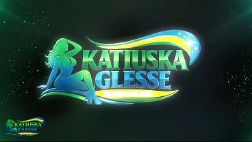 Inter-racial no RJ: Loira MILF carioca leva tudo no rabo do negão dotado.