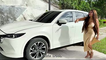 Mexican MILF client fucks her husband’s trusted mechanic in the parking lot outside her house, the neighbors can see me!