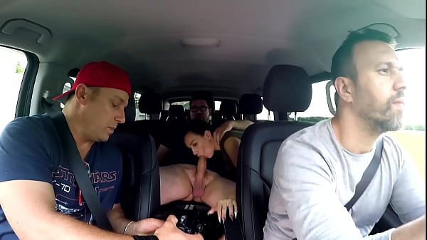 THE HOUSEWIVES HUNTERS