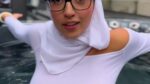 Hijabi Aaliyah Yasin sucks DirtySpringbok's cock in the hot tub and gets his cum on her glasses