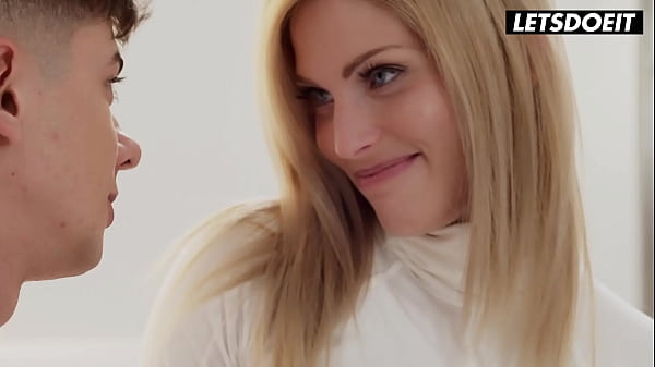 Hot Hungarian Chick Candee Licious Jizzed On Her Ass After Hard Sex – LETSDOEIT
