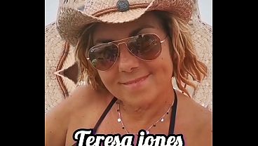 Teresa la milf italiana fa un pompino delizioso poi si fa sborrare dentro