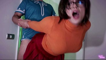Velma Dinkley (Full Video) nerdy girl gets fucked hard at halloween – Sweet Darling