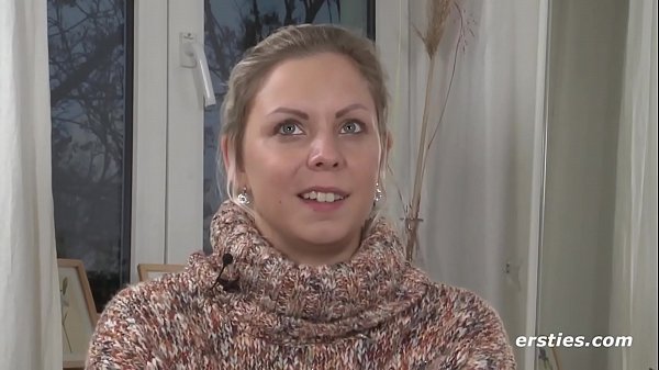 Julia Masturbates In Stockings with Blue Toy