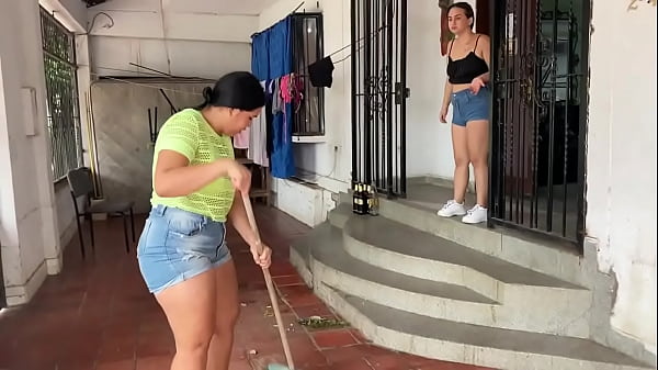 mi madrastra folla mi gran coño y clítoris cuando mi padre esta fuera de casa
