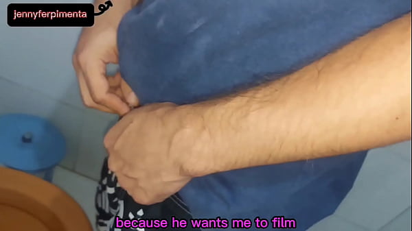 My cuckold told me to go to the bathroom to suck his friend, bastard came super fast Kasallpimenta